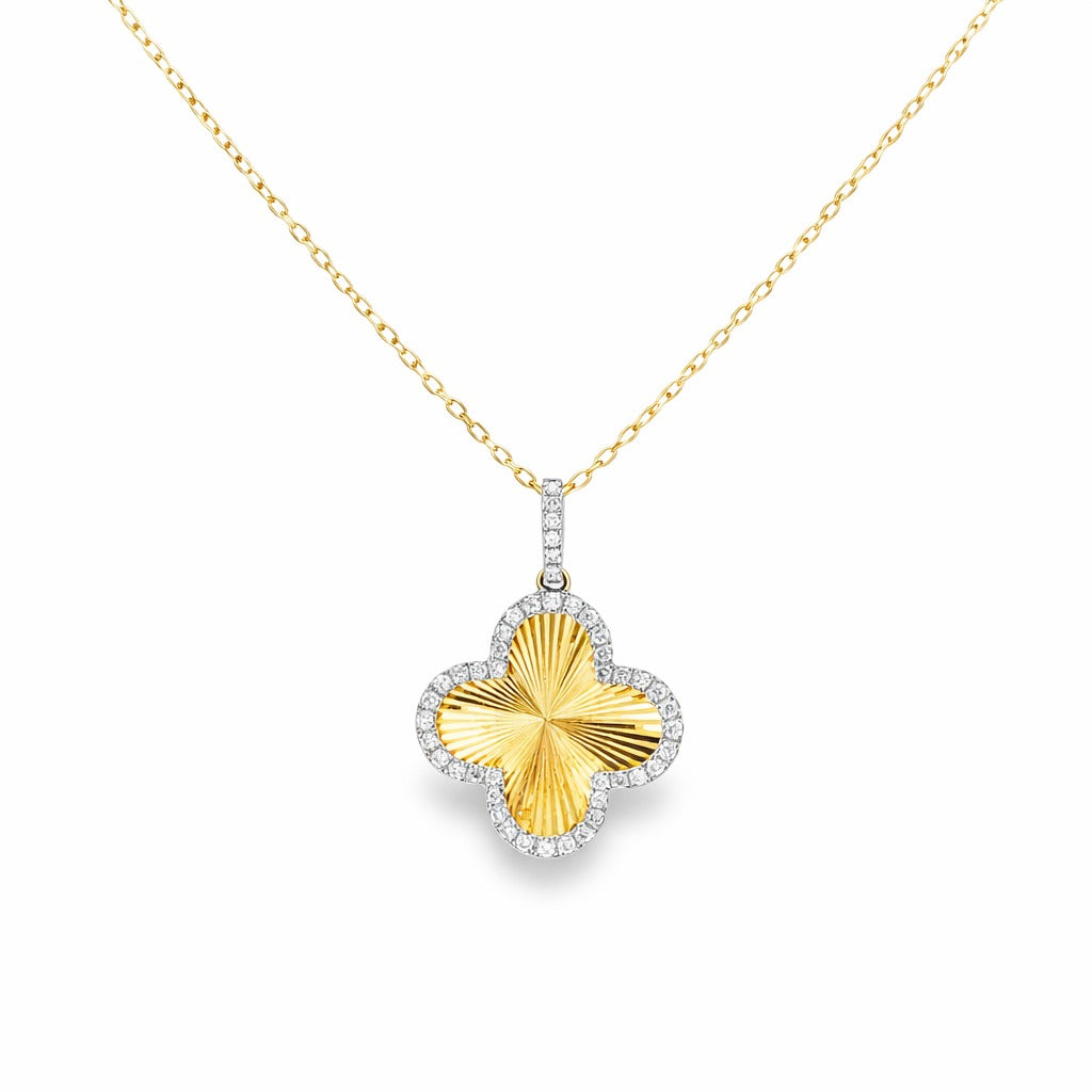 14K Yellow Gold Clover Pendant Necklace with Round Brilliant Diamonds