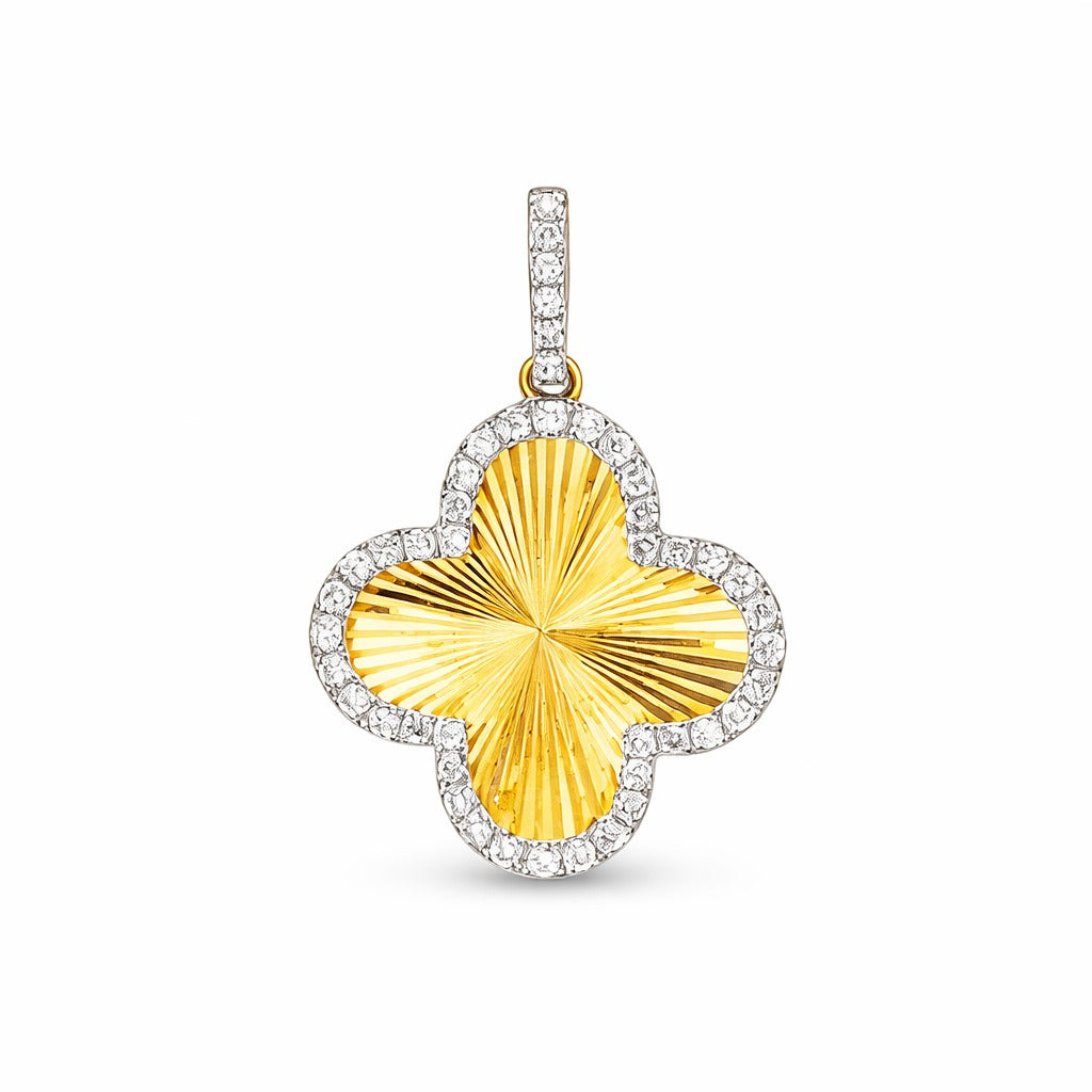 14K Yellow Gold Clover Pendant Necklace with Round Brilliant Diamonds